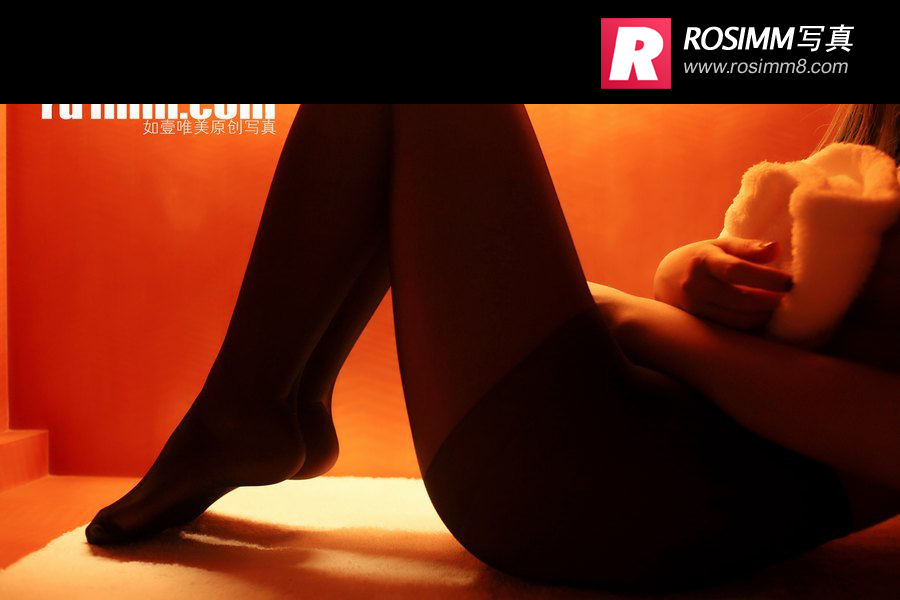 [RU1MM如壹写真]NO.223 朦胧灯光诱人的线条引人遐想