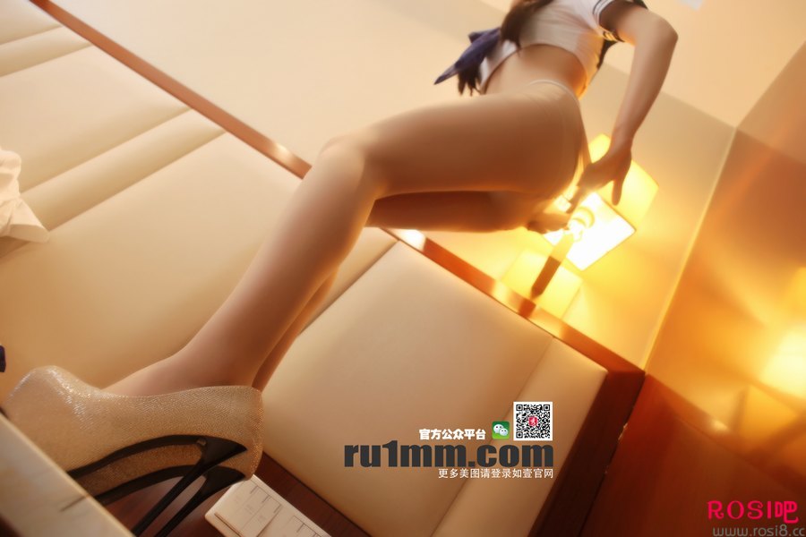 [RU1MM如壹写真]NO.273 清纯MM学生装高跟鞋朦胧之美 