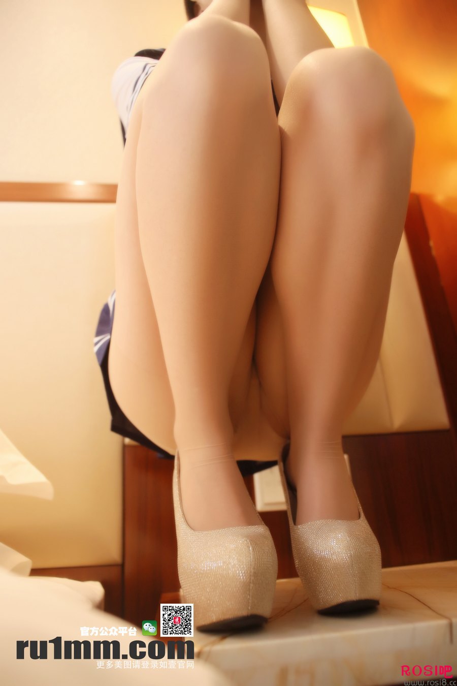 [RU1MM如壹写真]NO.273 清纯MM学生装高跟鞋朦胧之美 